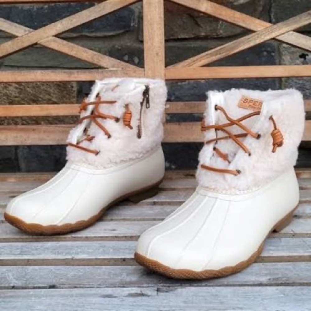 SPERRY SALTWATER SHERPA DUCK BOOT OFF-WHITE